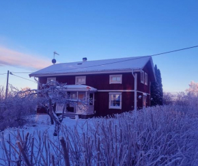 Sällinge House - Cozy Villa with Fireplace and Garden close to Uppsala